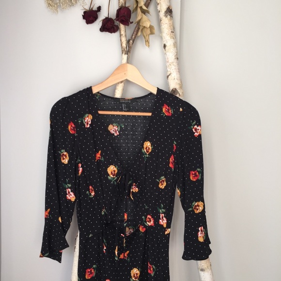 Front tie black mini dress - Picture 4 of 6